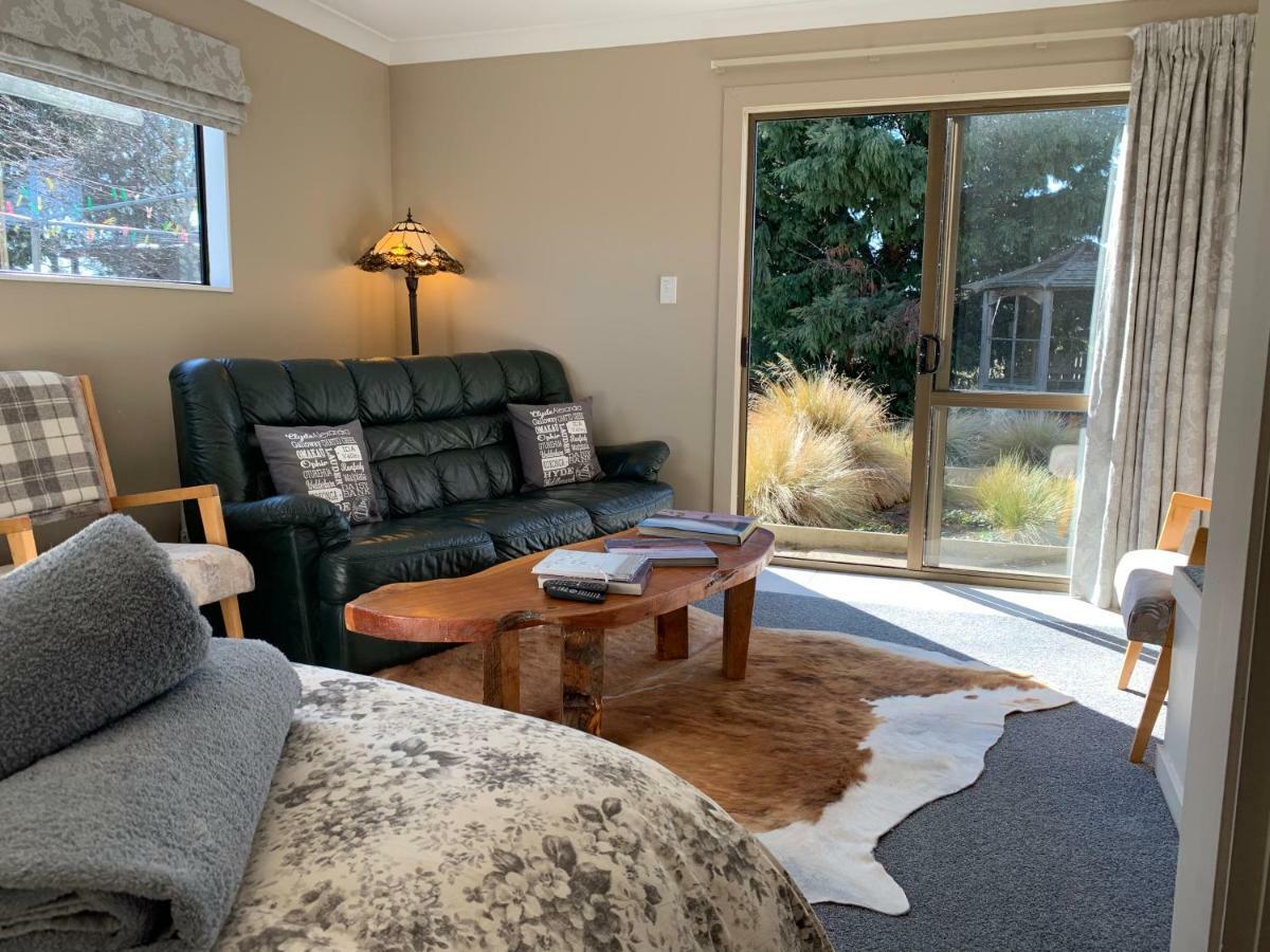 Trout 'N' Trail B&B Ranfurly Bagian luar foto